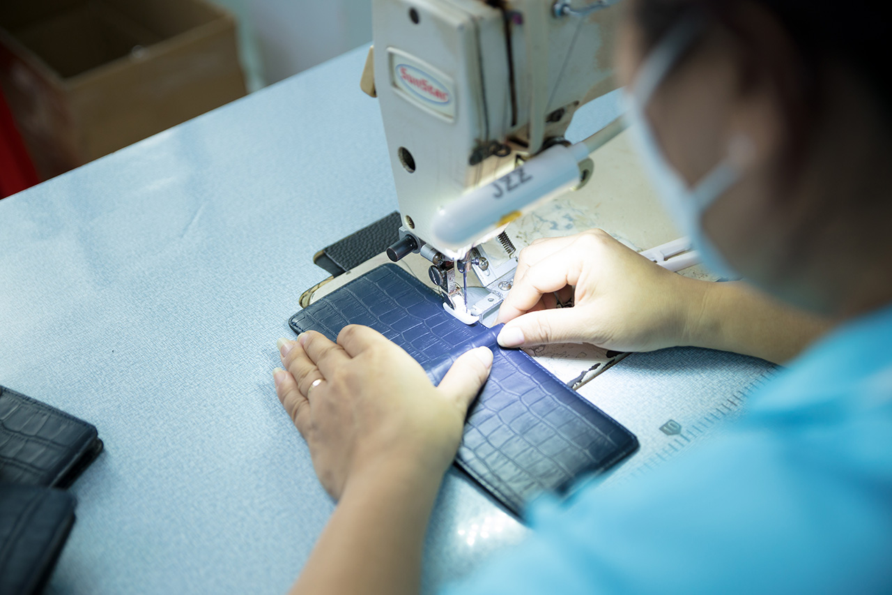 Khám Phá Xưởng May Ví Da Chuyên Nghiệp Tại Hồ Chí Minh